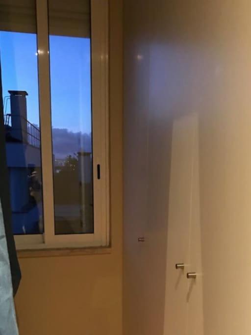 Appartement Cosy And Renewed T2 In Campolide - 1d *